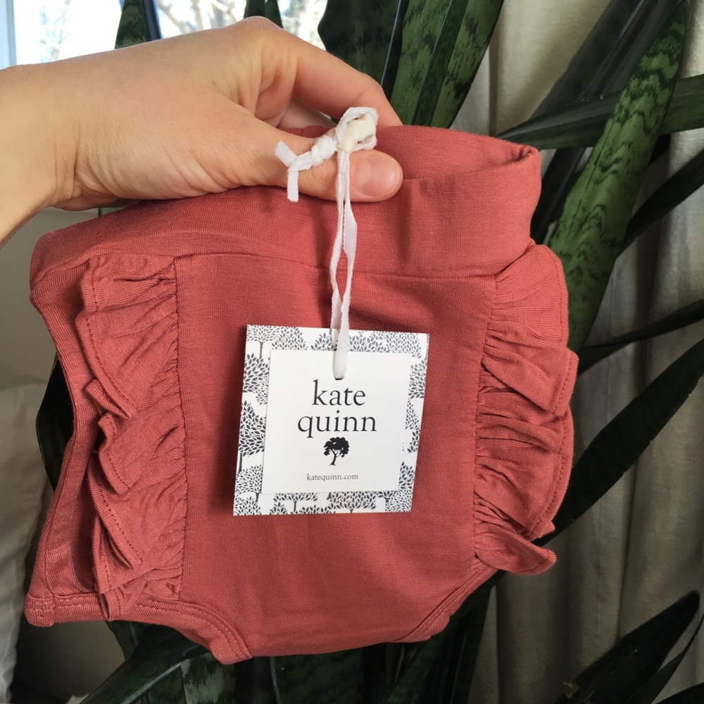Kate Quinn high waisted ruffle bloomers 3-6 mos